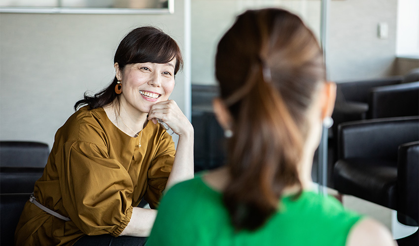 Two business woman having a conversation